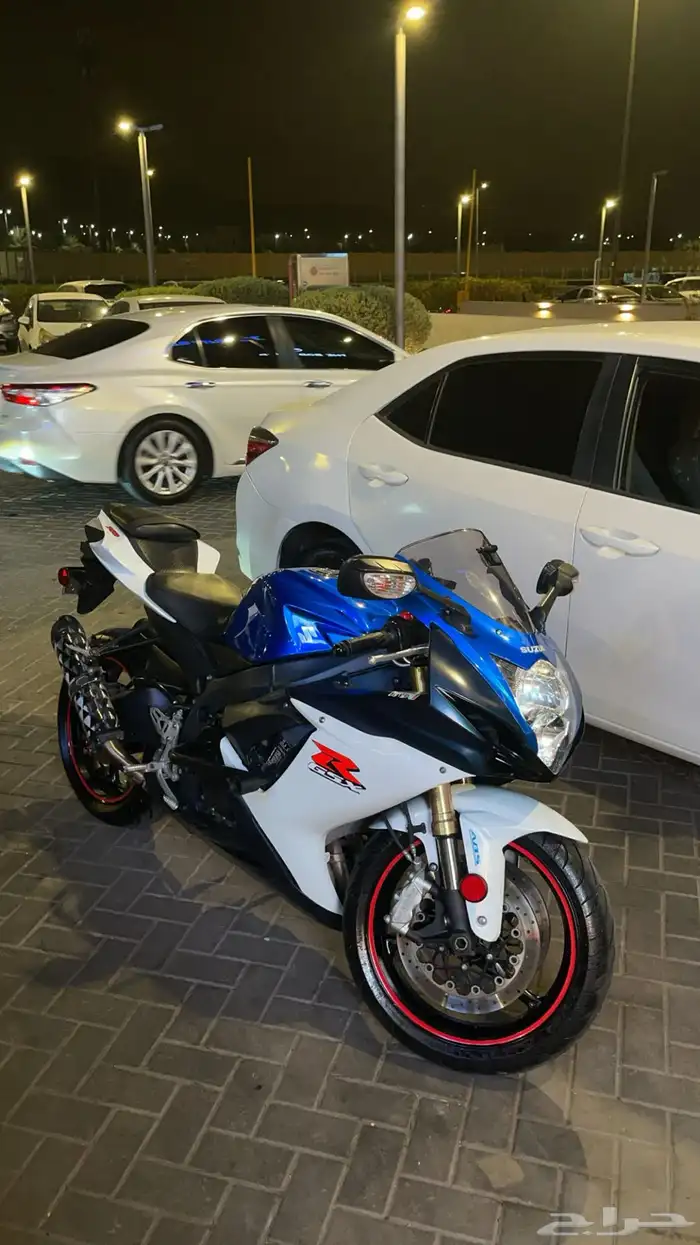 ريس750 سزوكي 4