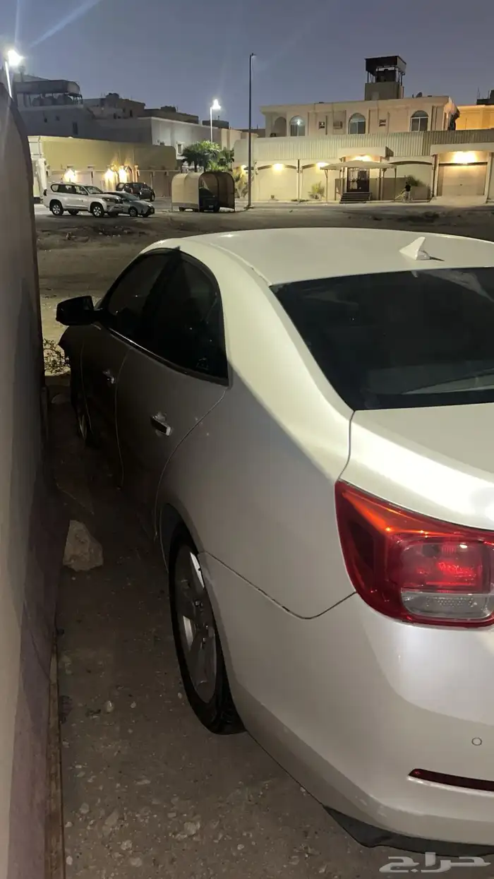 ماليبو 2013 LTZ ابيض لؤلؤي الحد 7 الاف 4