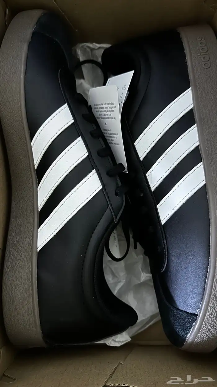 شوز اديداس اسود 0