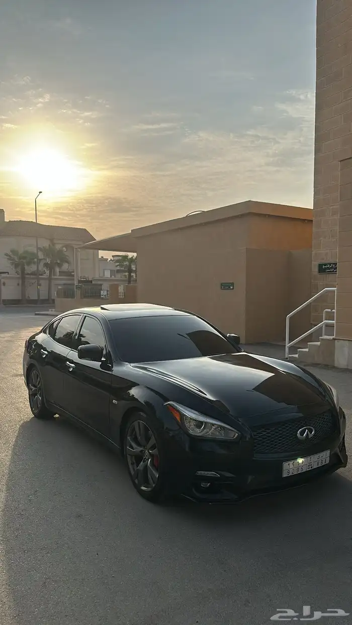 انفنيتي Q70S V8 نظيف جدا 9