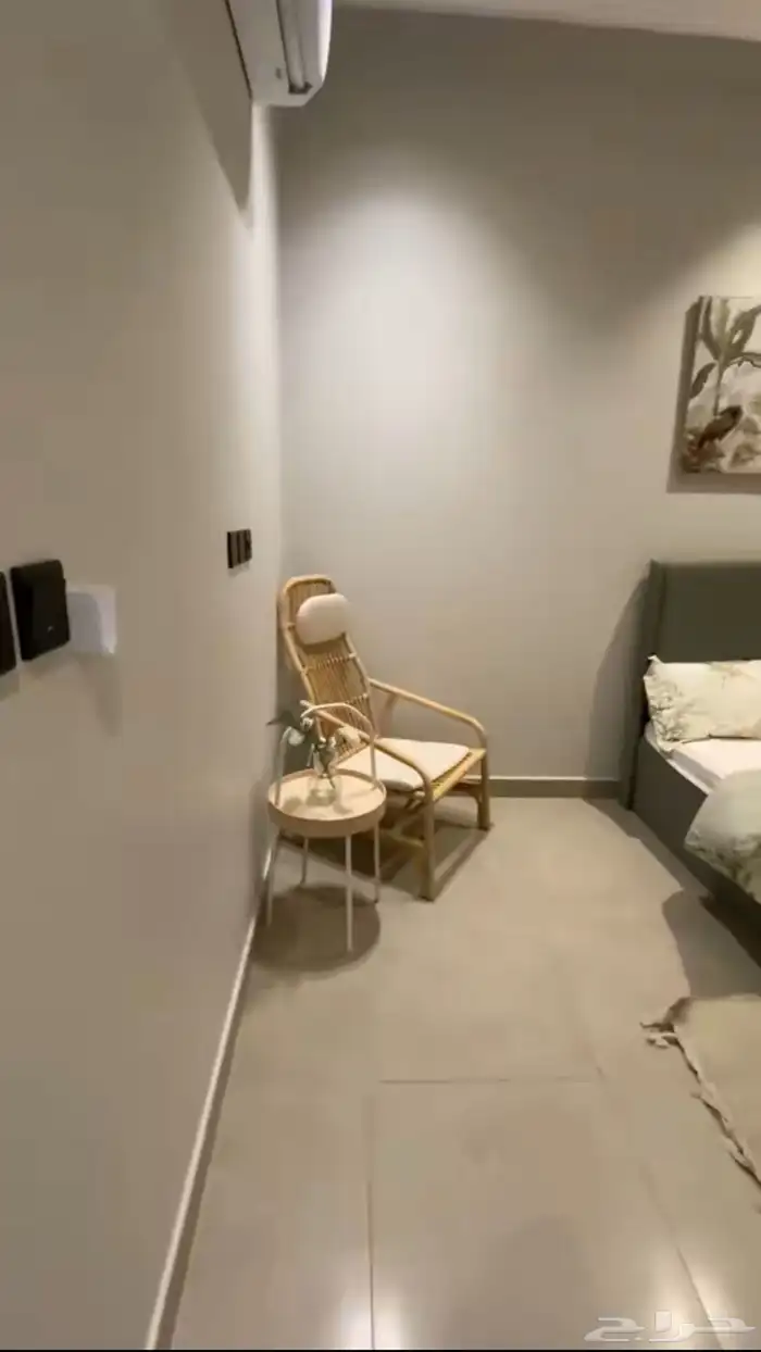 شقه 6 غرف مساحه 220. حي المنار 9