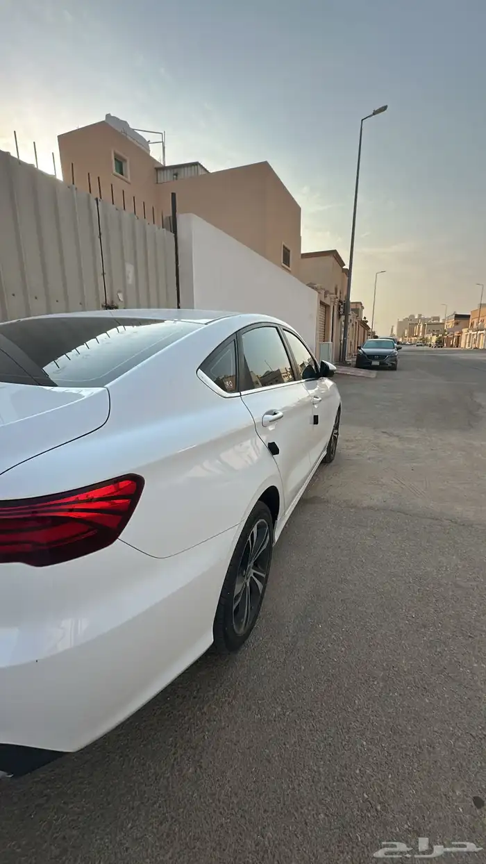سلام عليكم مساء الخير اعرض لكم جيلي بينراي موديل 2020 9
