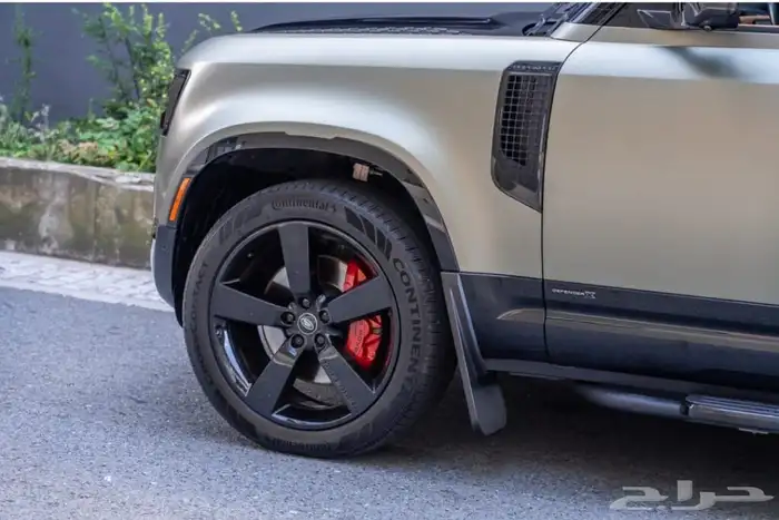 لاند روفر ديفندر Land Rover Defender 110 X P400 موديل 2023 5