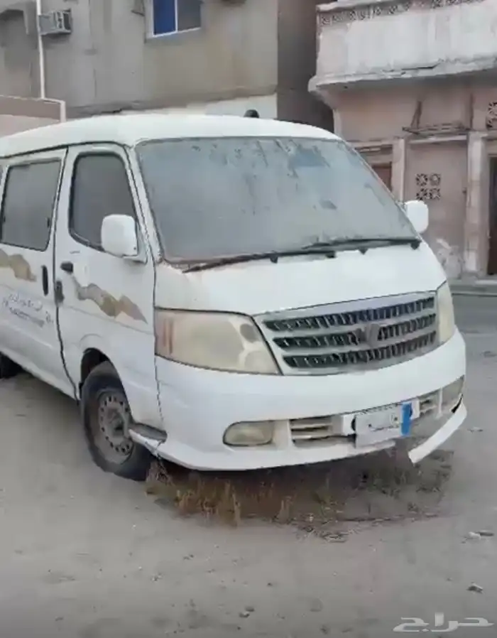 باص شغال للبيع ع الشرط يبغى شغل خفيف كفرات وبعض الصيانه ال 3