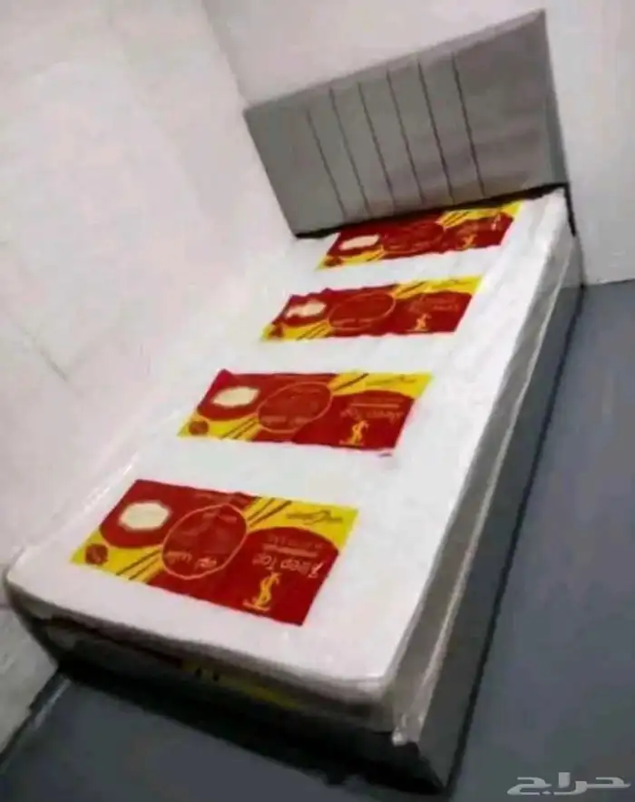 سرير نفرنوص مع مرتبه مع مخده 1