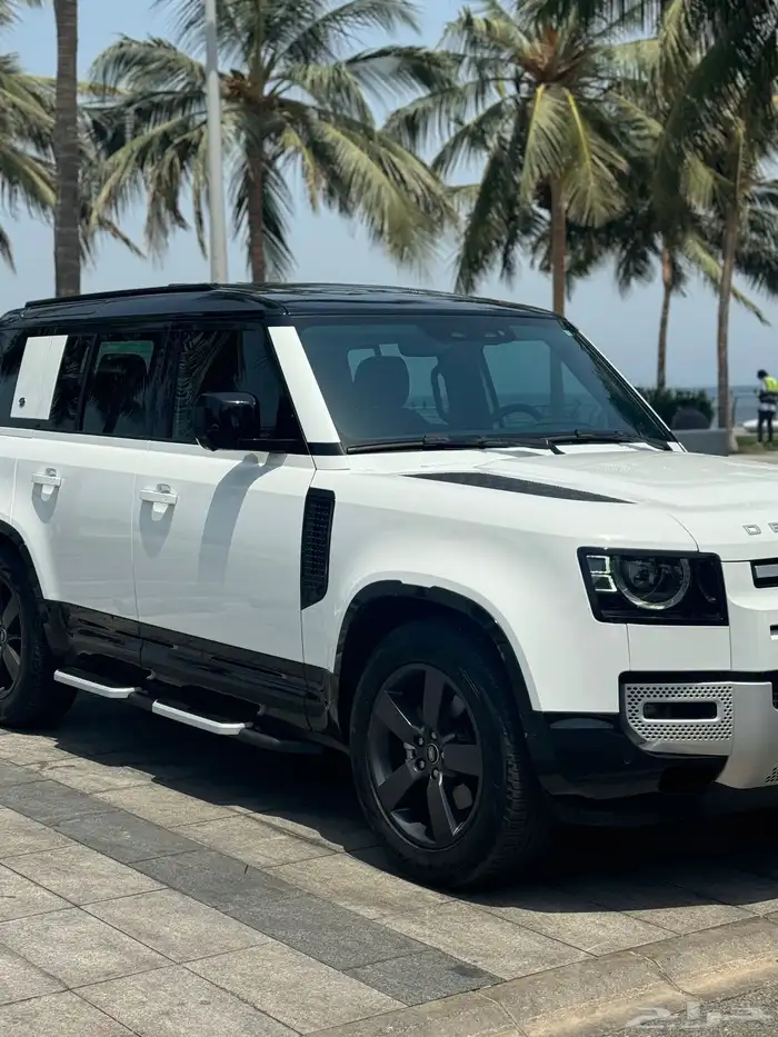 Land Rover Defender 0
