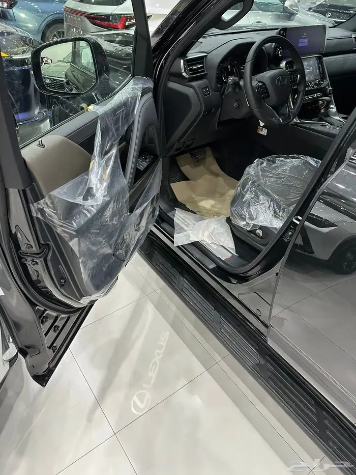 LX600 OT 2025 اصفار سعودي 7