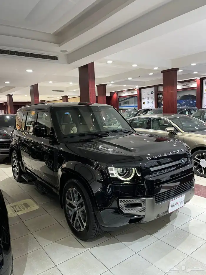 لاند روفر ديفيندر P400 HSE X-dynamic 2025 0