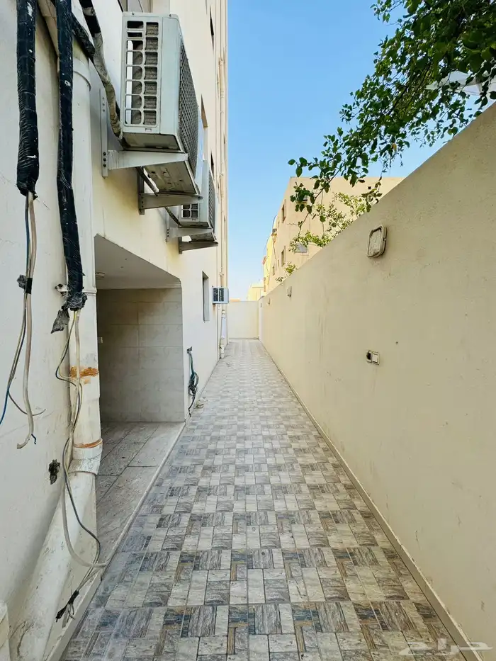 شقه للإيجار بحي طيبه 2