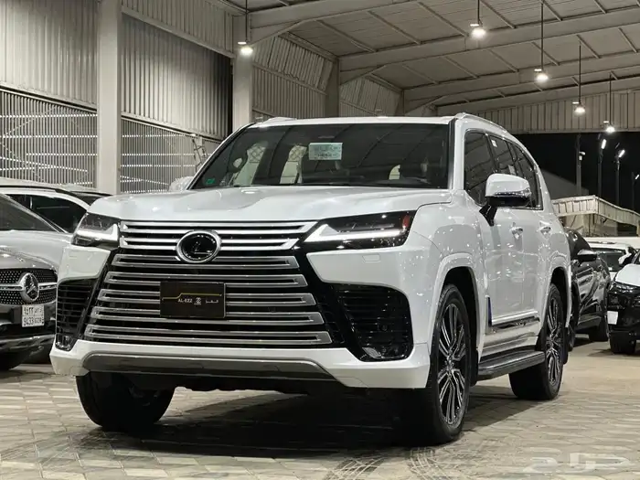 لكزس LX 600 BB موديل 2025 عداد 1000 كيلو فقط شبه جديد 2