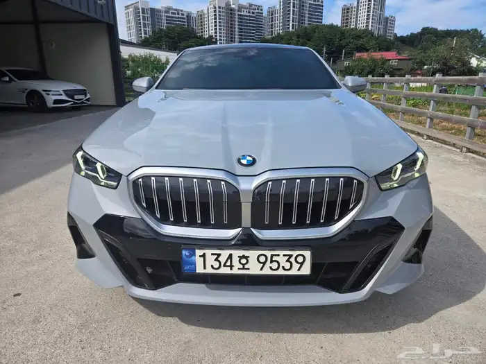 بي ام دبليو 530i M KIT 2024 1