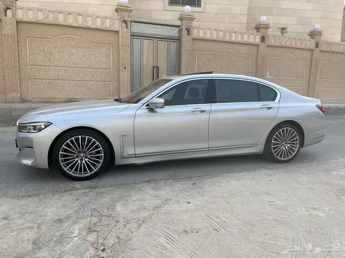 للبيع بي ام 2020 4
