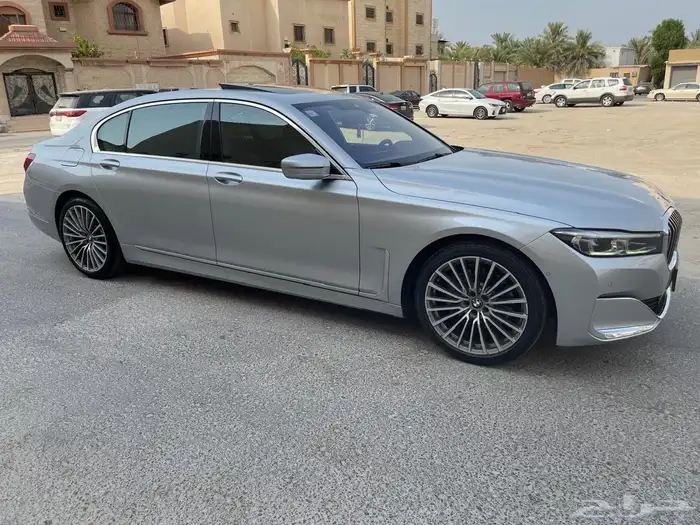 للبيع بي ام 2020 1