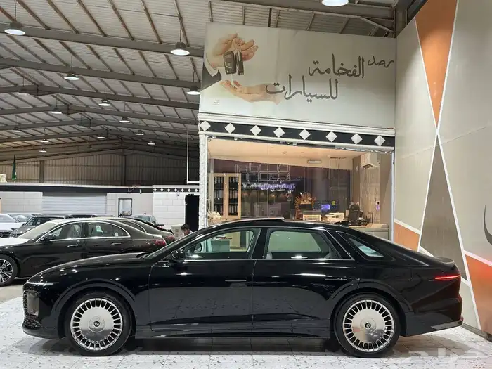ازيرا 2023 كالجرافي V6 فل كامل . رصد الفخامة 7