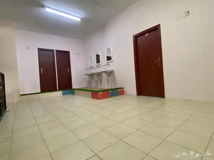 للإيجار عمارة سكنية للشركات أو المؤسسات بكامل 20