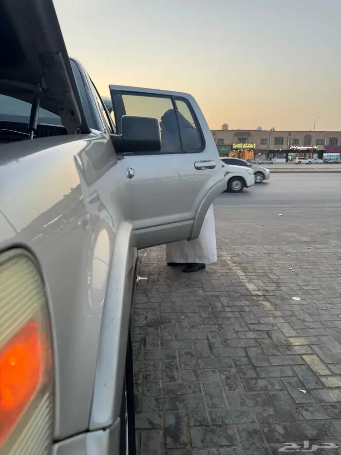 اكسبلور 2007 نظيف لا مانع من البدل 10