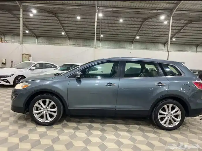 للبيع مازدا cx9 موديل 2012 0