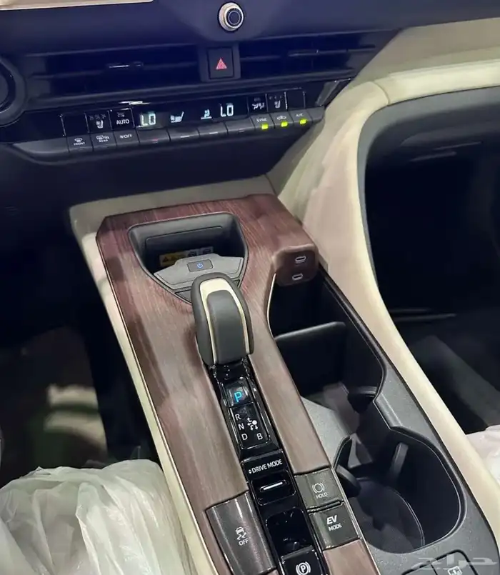 كراون بريميوم 2026 4