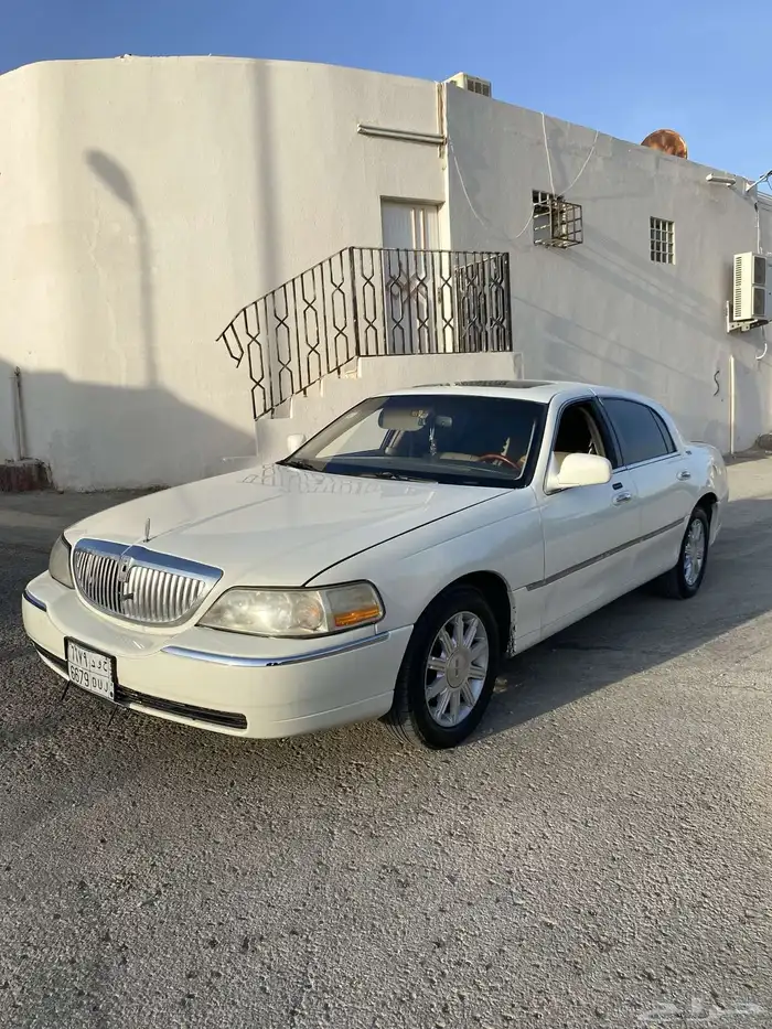 للبيع لينكون تاون كار 2007 للبيع أو البدل 11