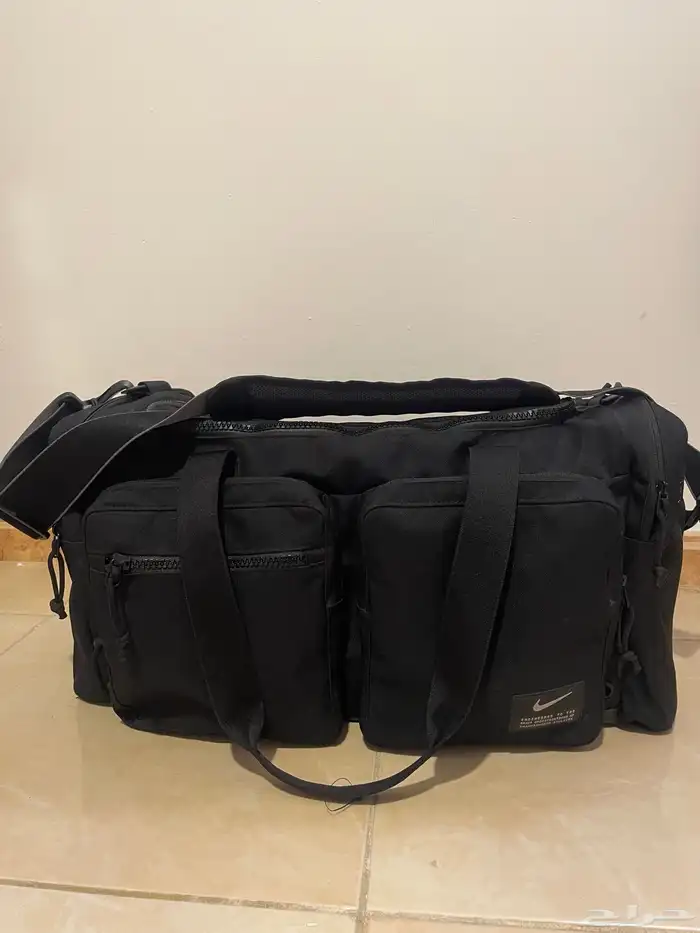 شنطة نايك رياضيه 0