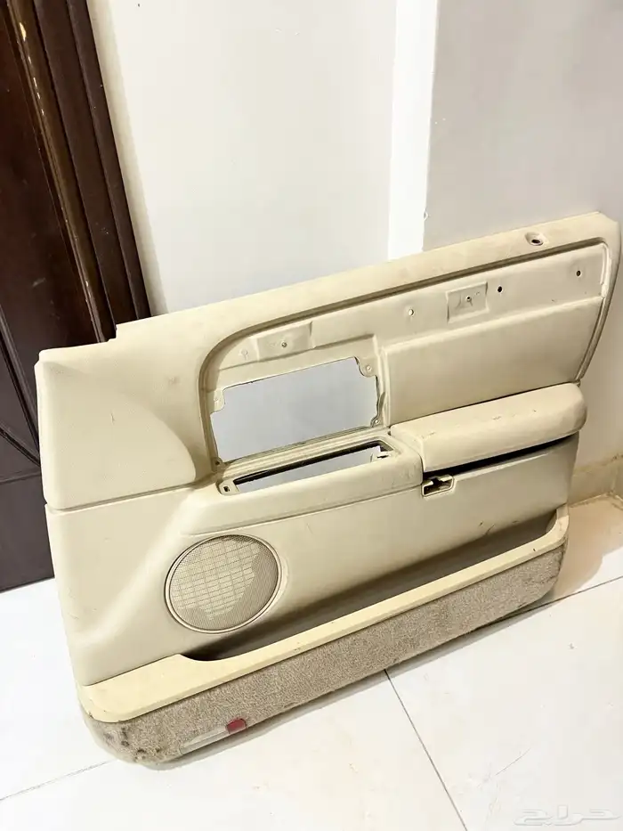 طوابق ابواب لينكون تاون كار 2003وطالع 0