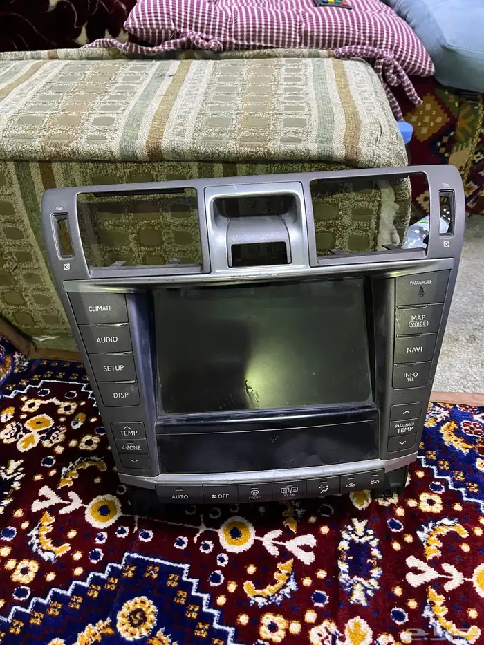 للبيع شاشه لكزس 460 موديل 2012 0
