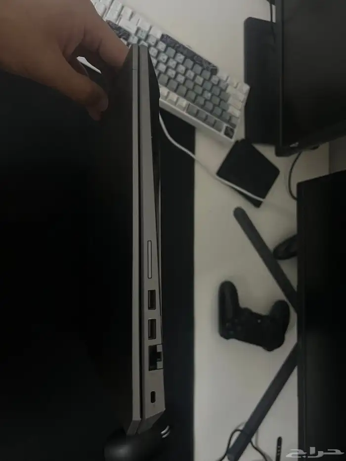جهاز لابتوب Hp zbook نظيف جدا 2