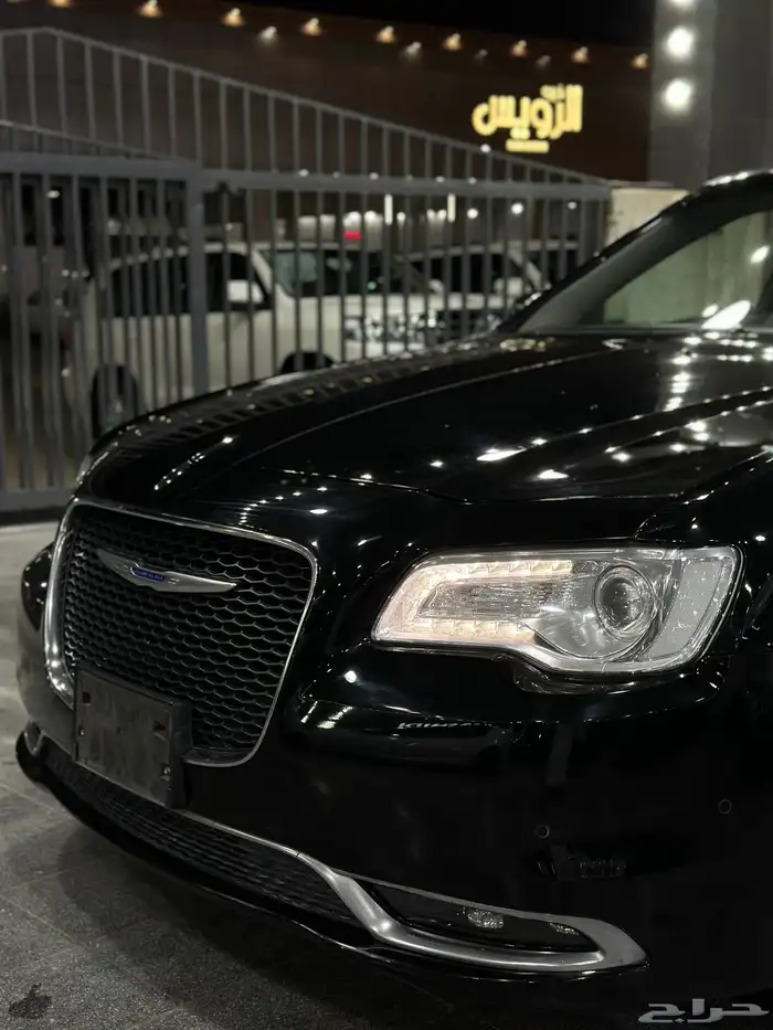 كرايزلر C300 اسود 2019 متوفر لدى معرض(عبيد الرشيدي) 15