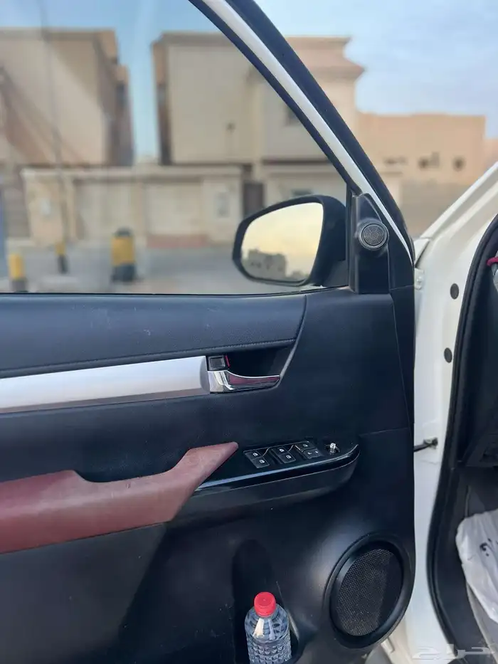 هايلوكس 8