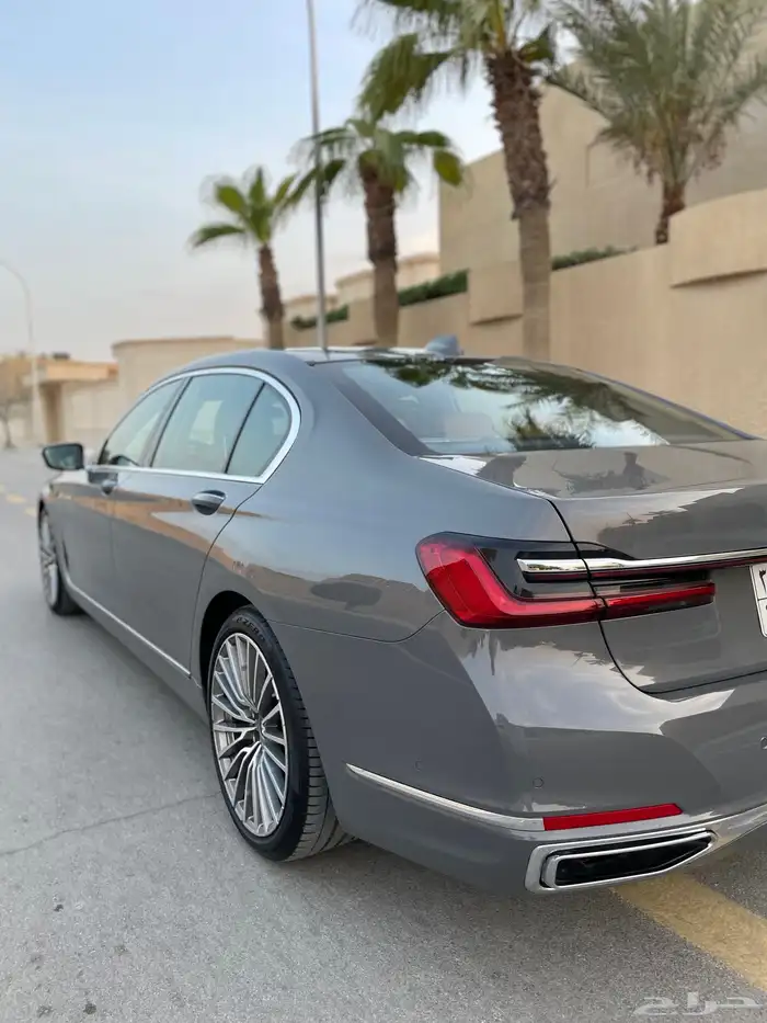بي ام 730 2020 بحالة الوكالة نظيف جدا ( الناغي ) 12