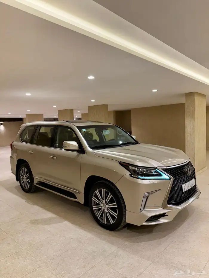 لكزس LX570 2017 1
