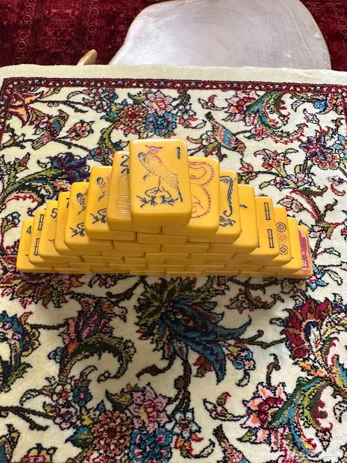 طبق ضومنه كريمي بكلايت قديم 0