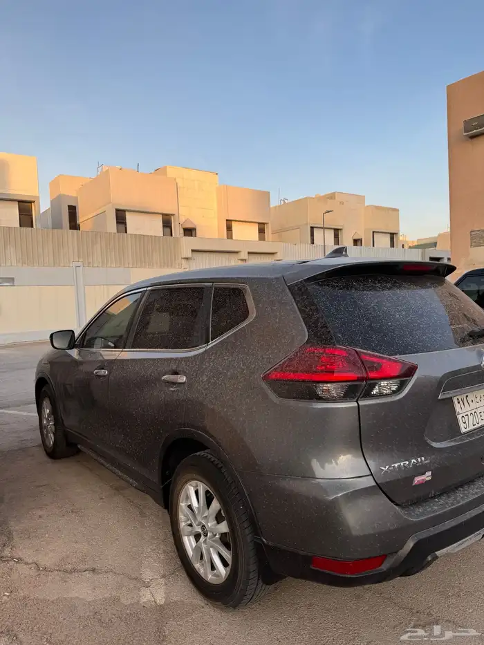 نيسان اكس تريل 0