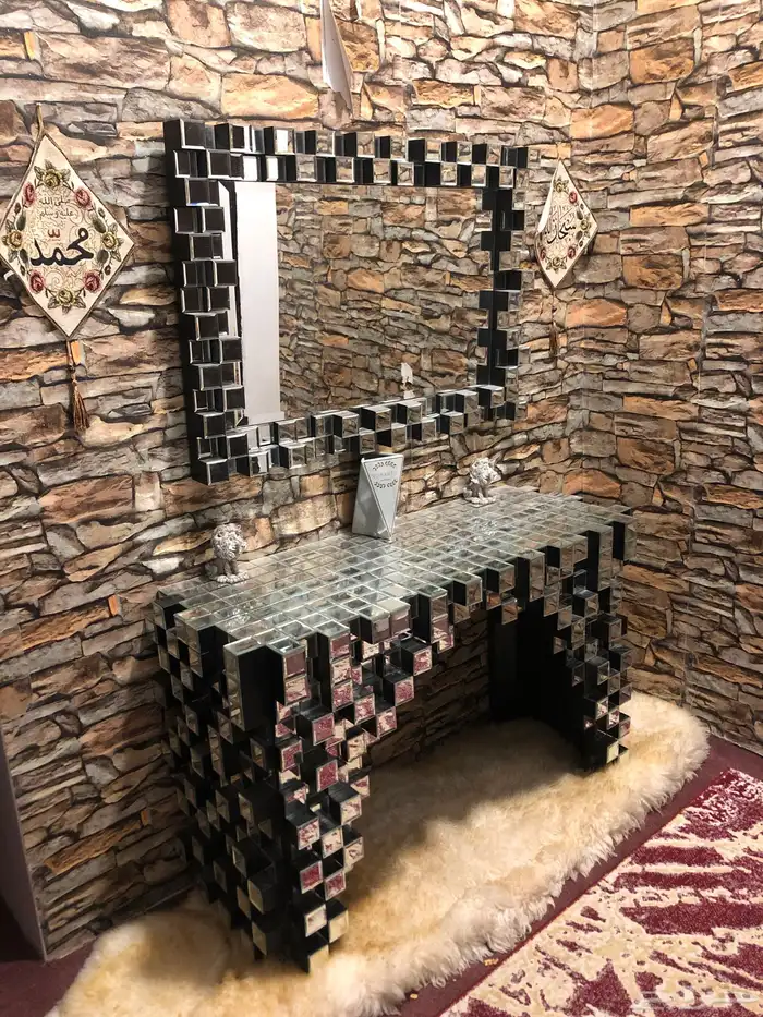 مراة استقبال مع طاولة 0