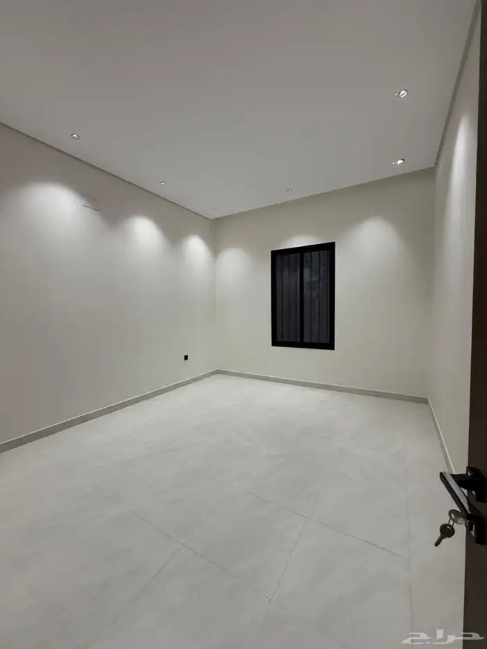 للبيع ارواف ارضيه ورواف علويه ابها المحاله بحواش من 720 الف 7