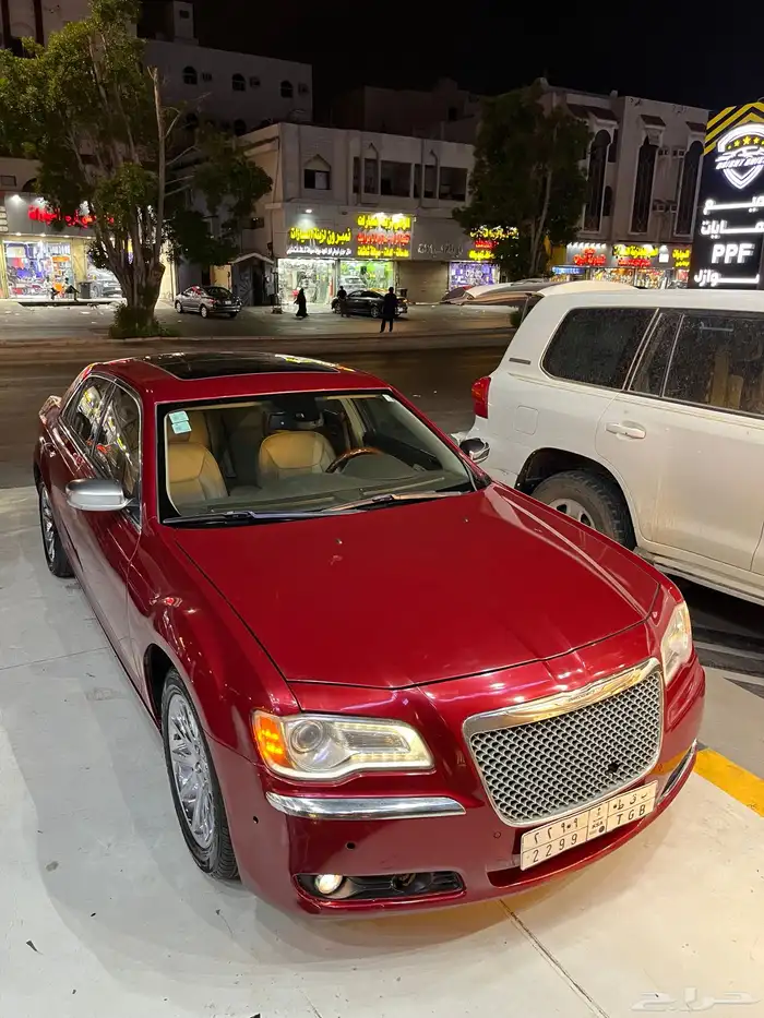 للبيع كرايسلر فل كامل C300 2011 0