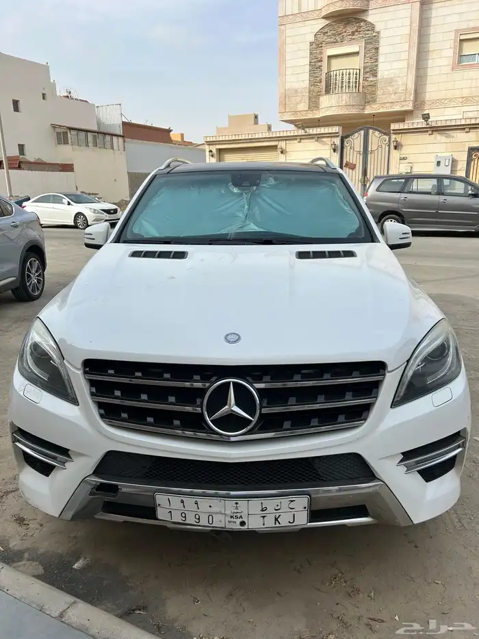جيب مرسيدس ML400 موديل 2015 بحالة ممتازة (جدة) 1