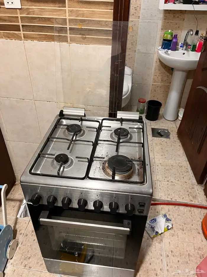 غرفة نومه شبه جديده ثلاجه غاز استعمال بسيط 1