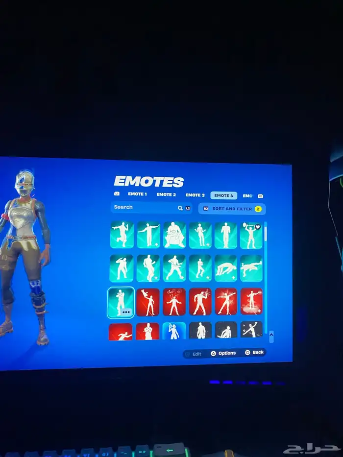 حساب فورت نايت للبيع ترافس و رقصه فلوس و 290 سكن 15