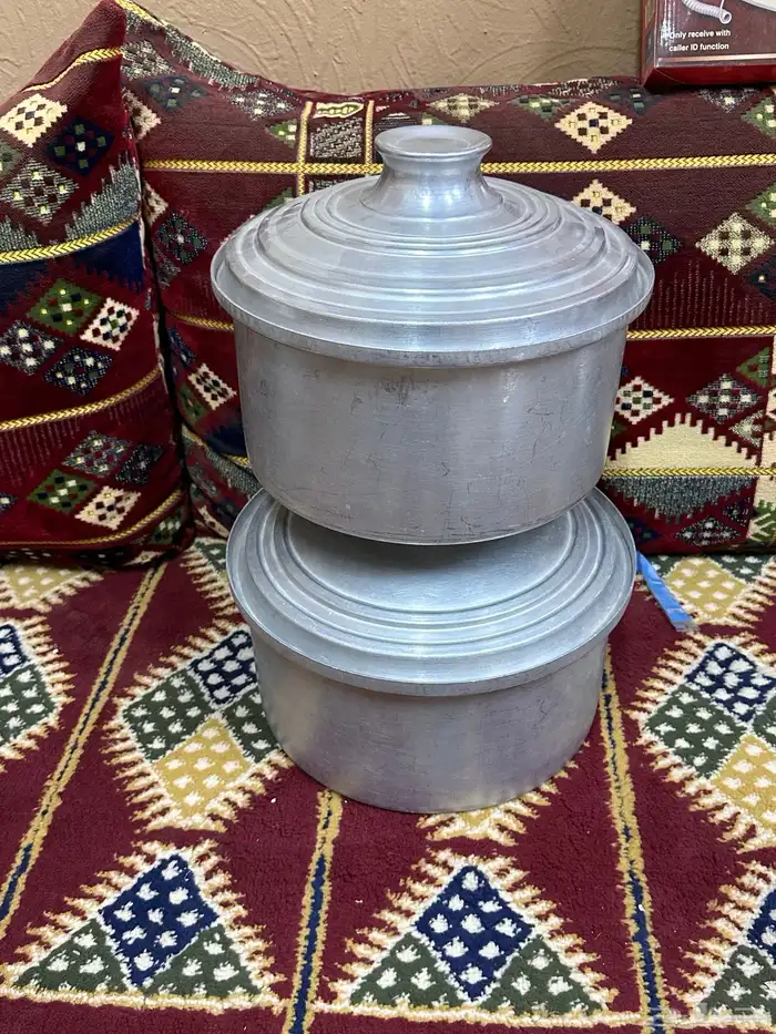 قدور أصلية قديمة 1