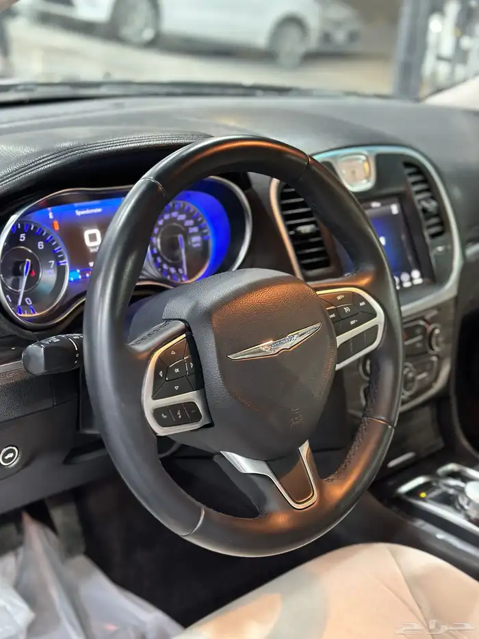 كرايزلر C300 اسود 2019 متوفر لدى معرض(عبيد الرشيدي) 23