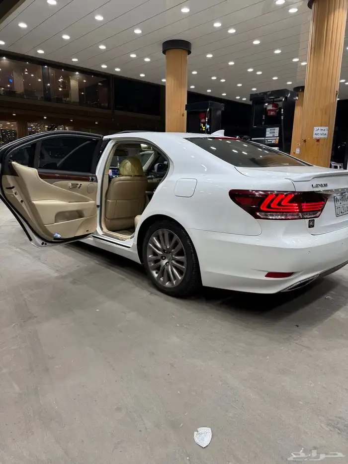 لكزس الملكهLS460L 2014 سعودي الموقع بيشه 14
