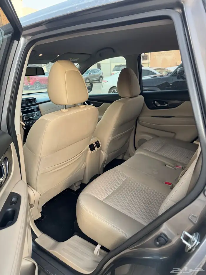 نيسان اكس تريل 5