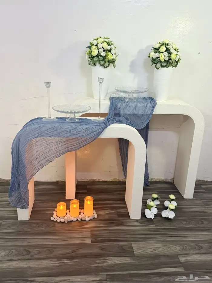 طاولات للأيجار 1