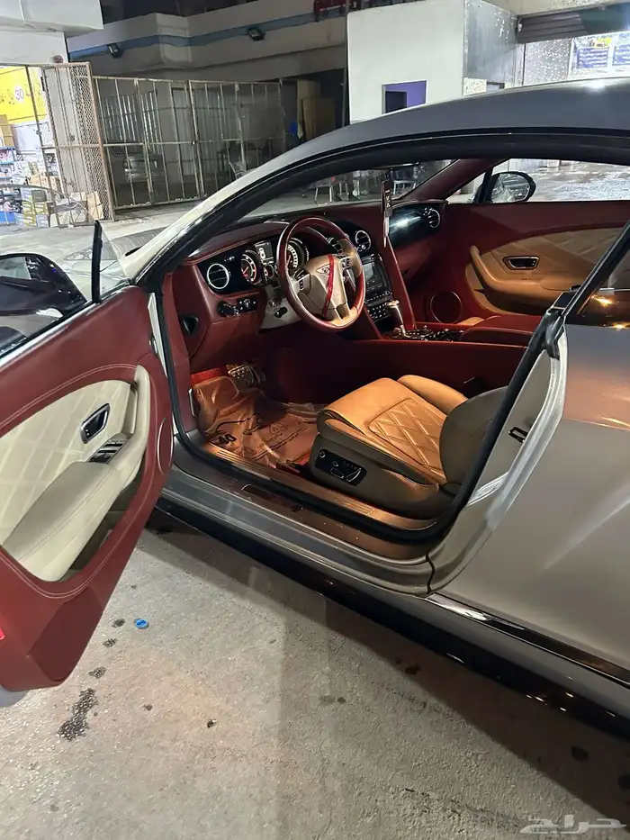 بنتلي كونتنينتال GT 2015 10