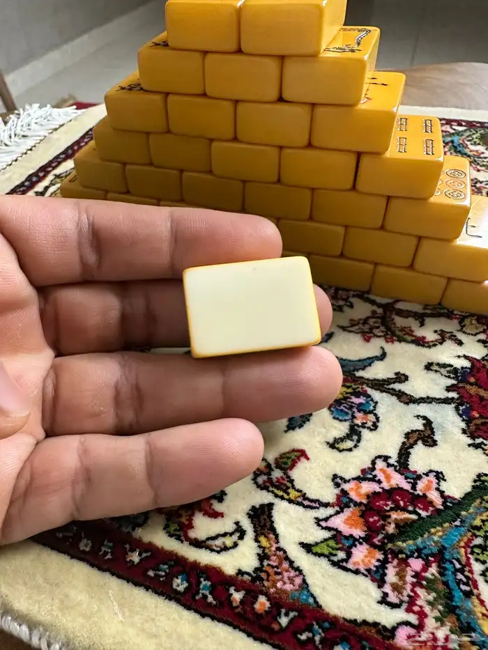 طبق ضومنه كريمي بكلايت قديم 3