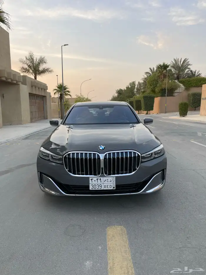 بي ام 730 2020 بحالة الوكالة نظيف جدا ( الناغي ) 6