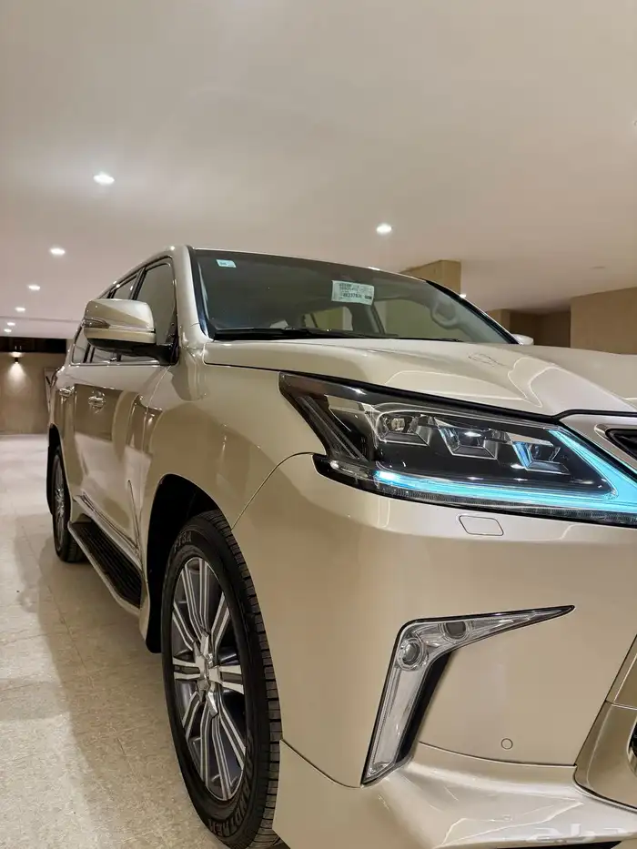 لكزس LX570 2017 7