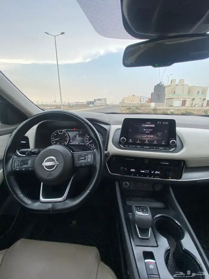للبيع سيارة نيسان اكس تريل 2023 SV 8