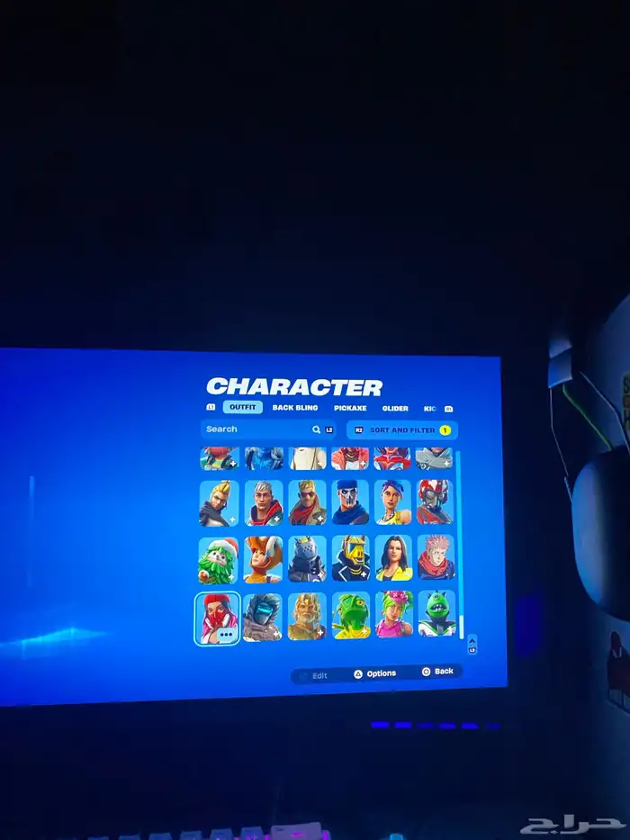 حساب فورت نايت للبيع ترافس و رقصه فلوس و 290 سكن 7